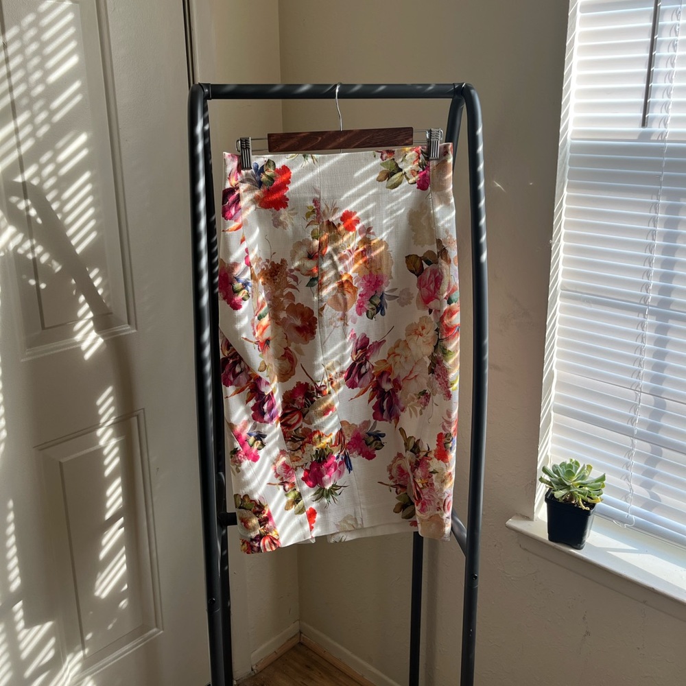 Sfizio Studio Floral Pencil Skirt